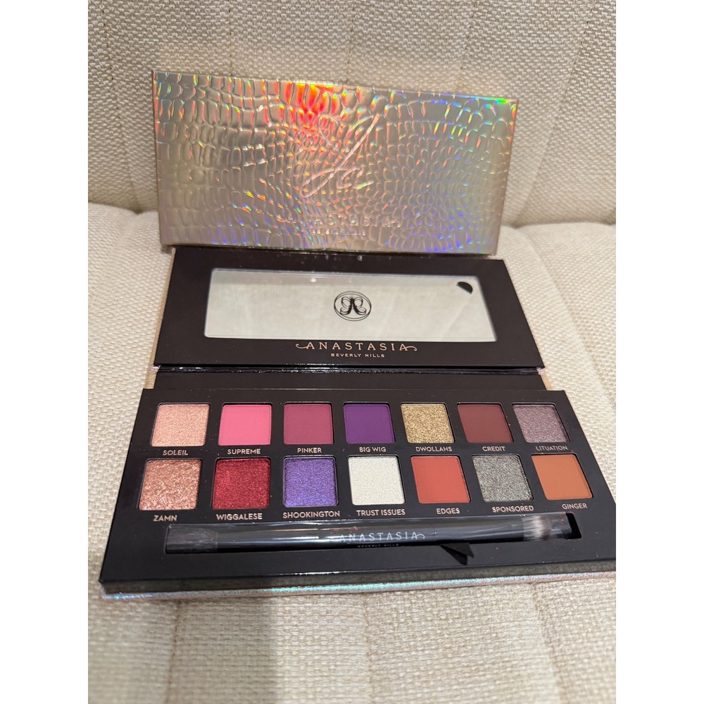 Anastasia Beverly Hills Jackie Aina Eyeshadow Palette 14 Shades Iridescent Case - Picture 2 of 4